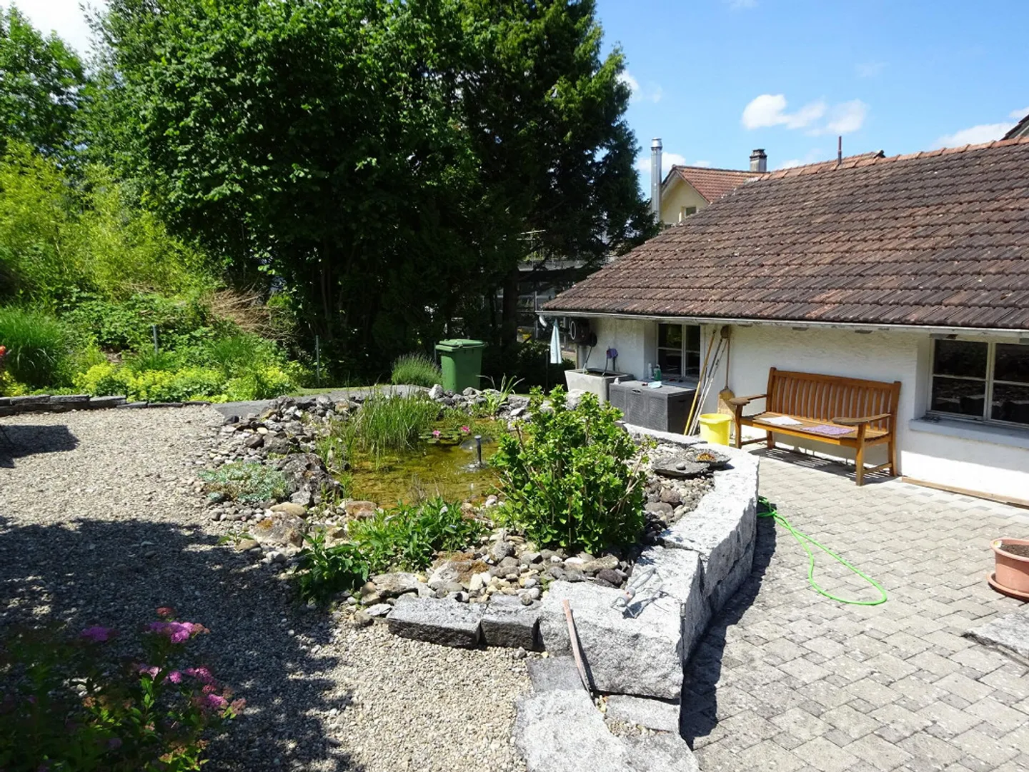 Family Paradise Near the Train Station - Photo 4 of 12