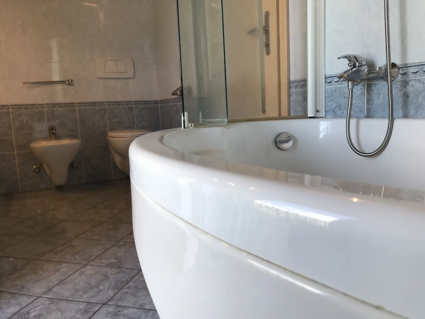 Einfamilienhaus mit schöner Seesicht - Foto 10 von 14