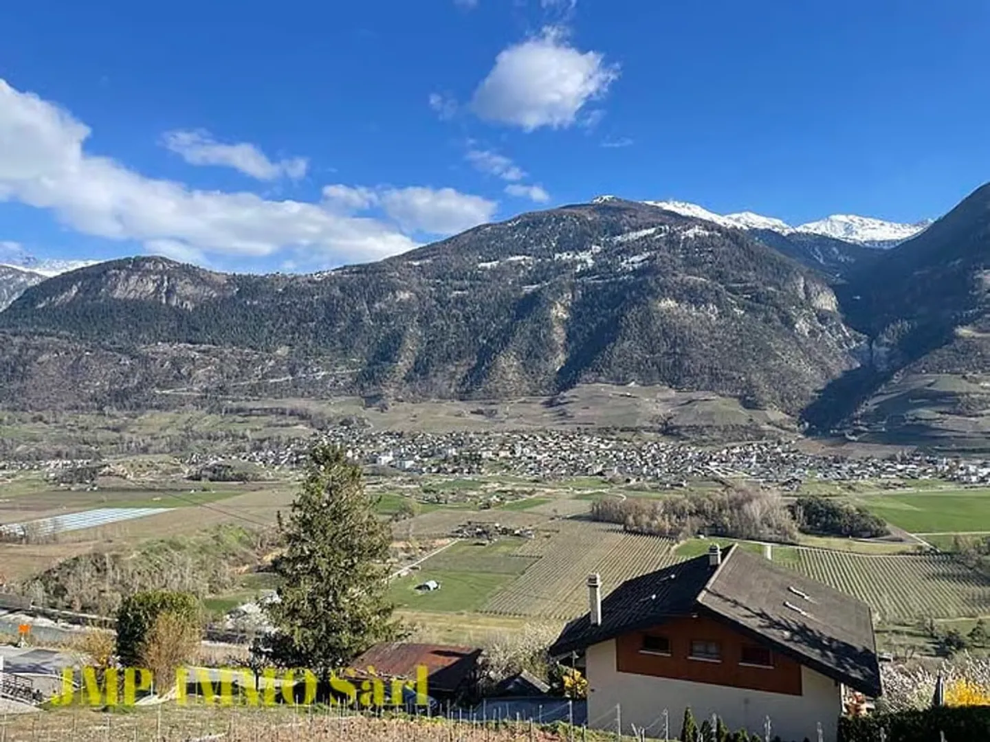 À saisir maison villageoise à rénover avec vue et ensoleillement - Foto 3 di 13