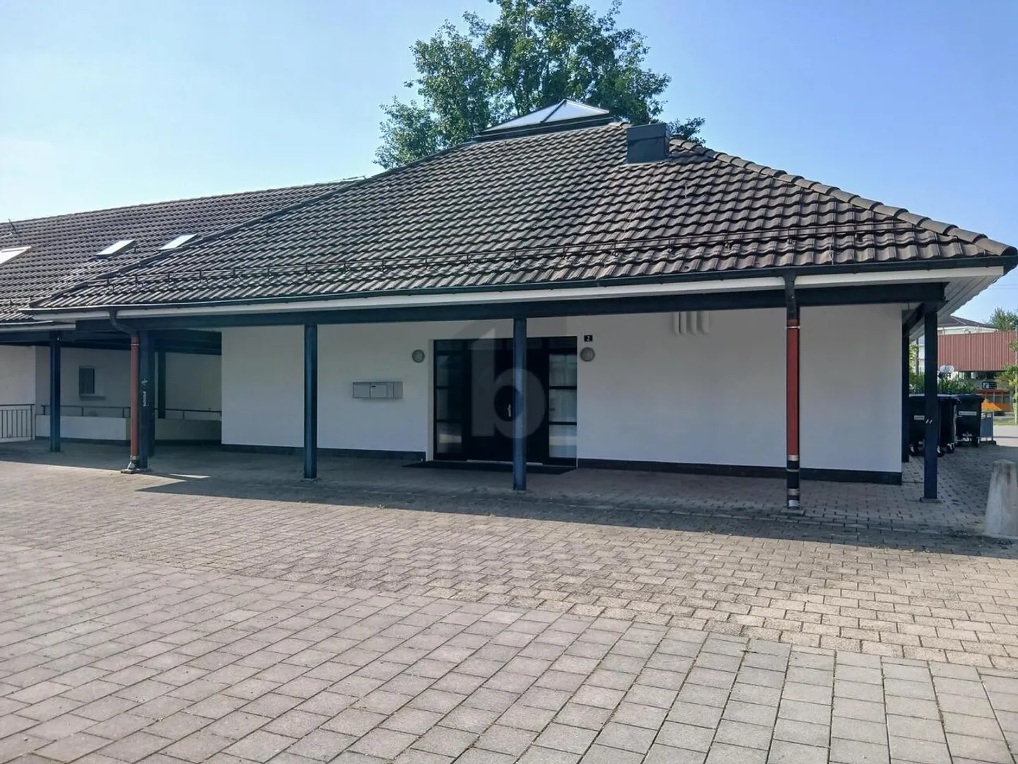 SPACIOUS PRIME LOCATION - FLEXIBLE FOR ANY BUSINESS - Photo 1 of 6