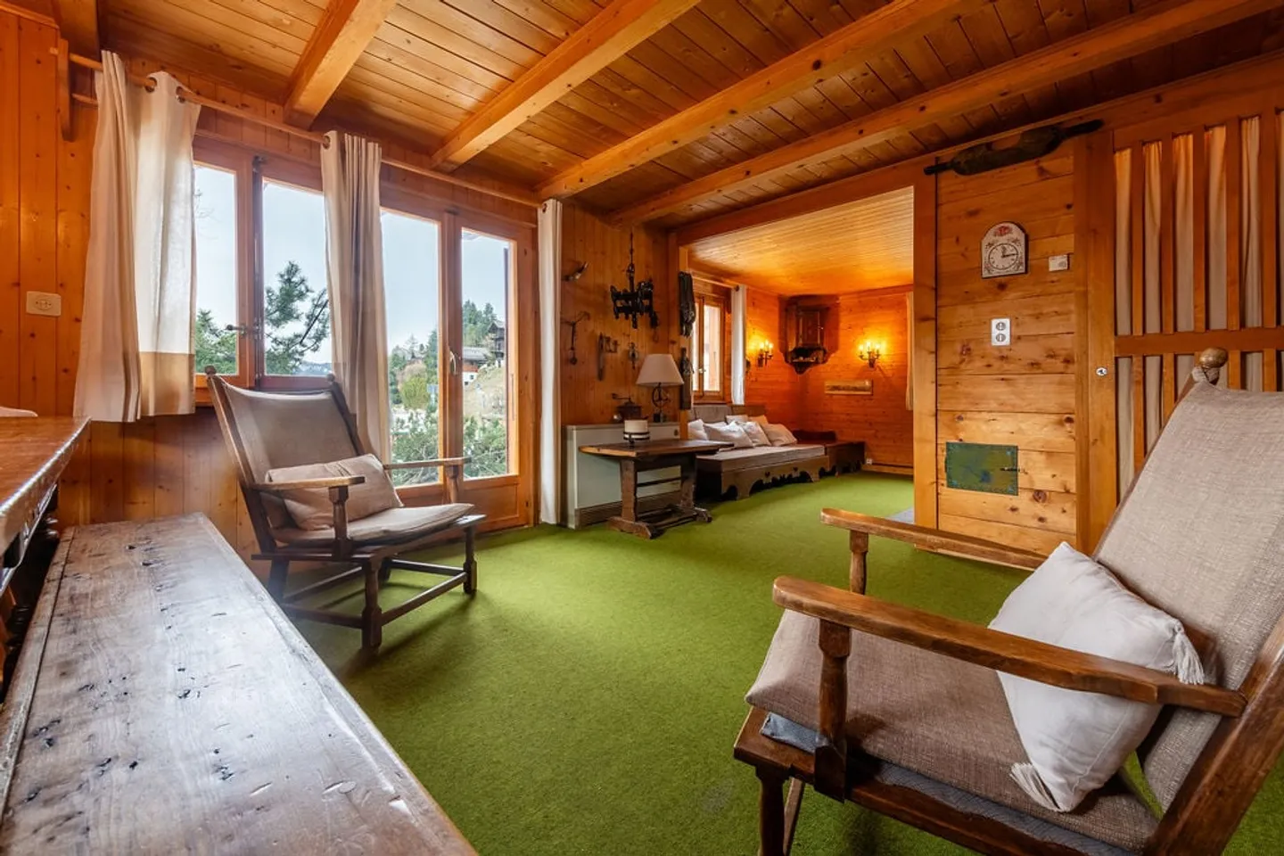 Extraordinary location on one of the rare flat plots in St-Luc! Breathtaking, unobstructed view. - Photo 7 of 18