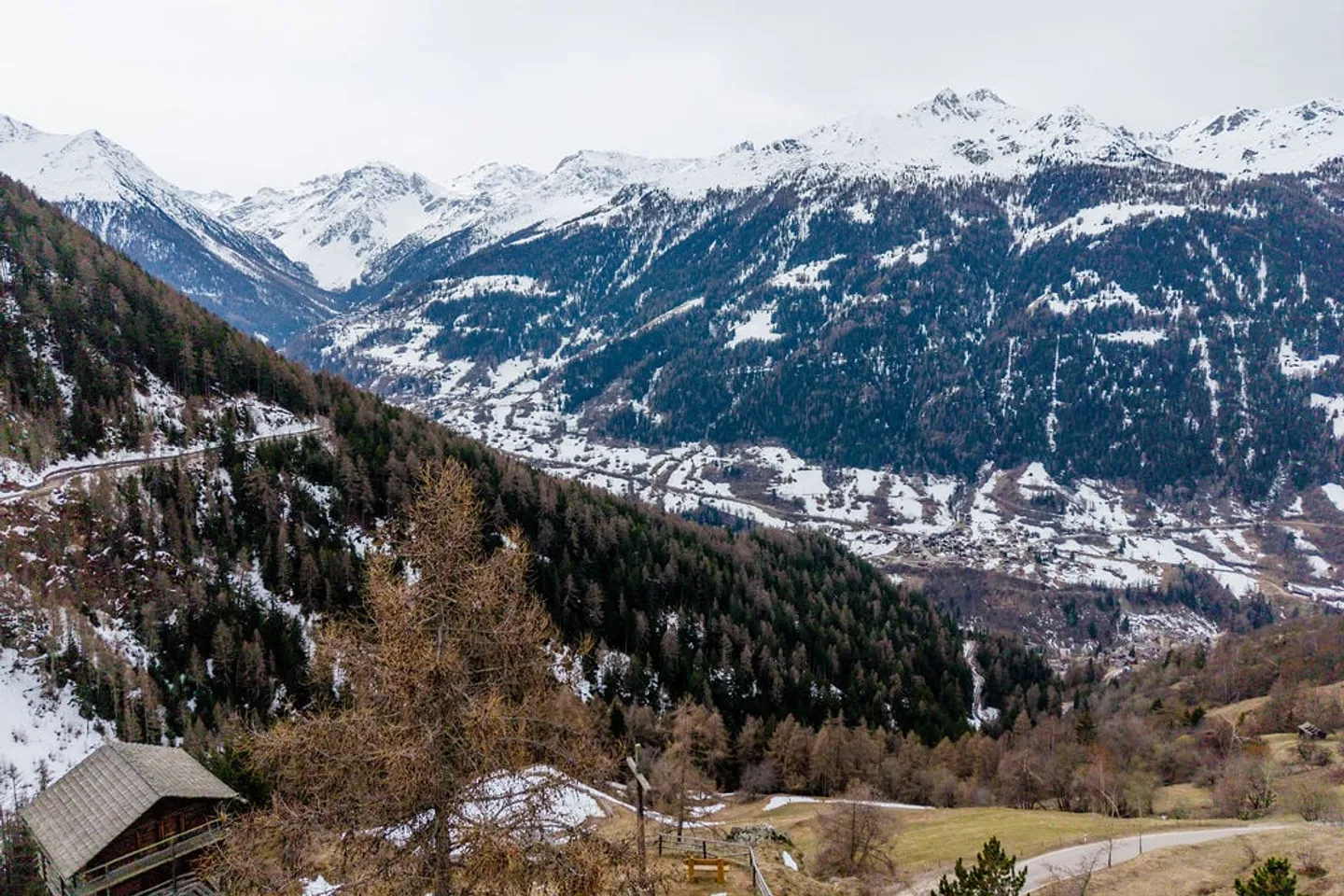 Extraordinary location on one of the rare flat plots in St-Luc! Breathtaking, unobstructed view. - Photo 16 of 18