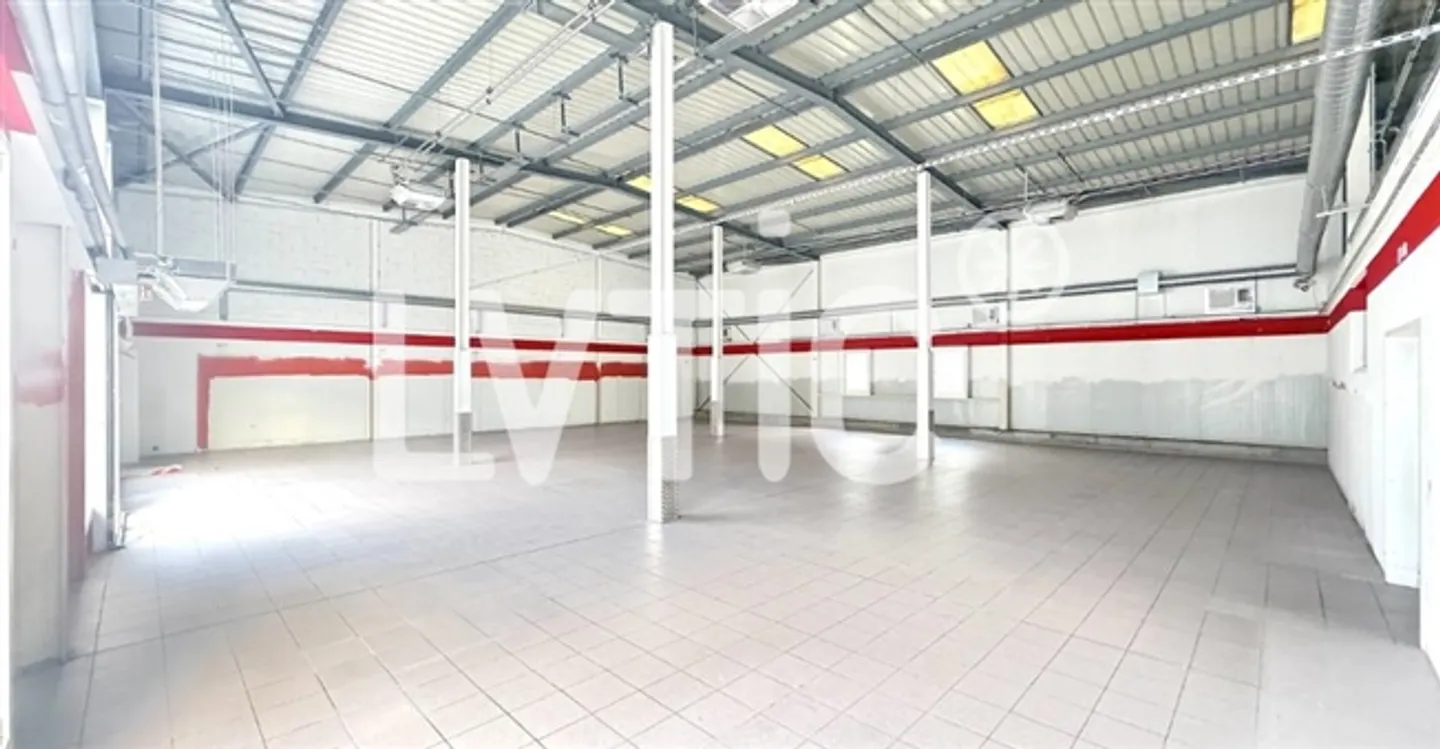 Deposit - Photo 4 of 10