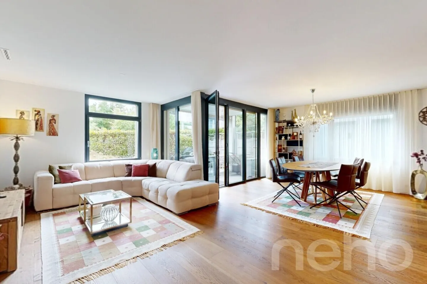 Appartement de jardin élégant de 3,5 pièces sur deux étages - Photo 2 sur 11