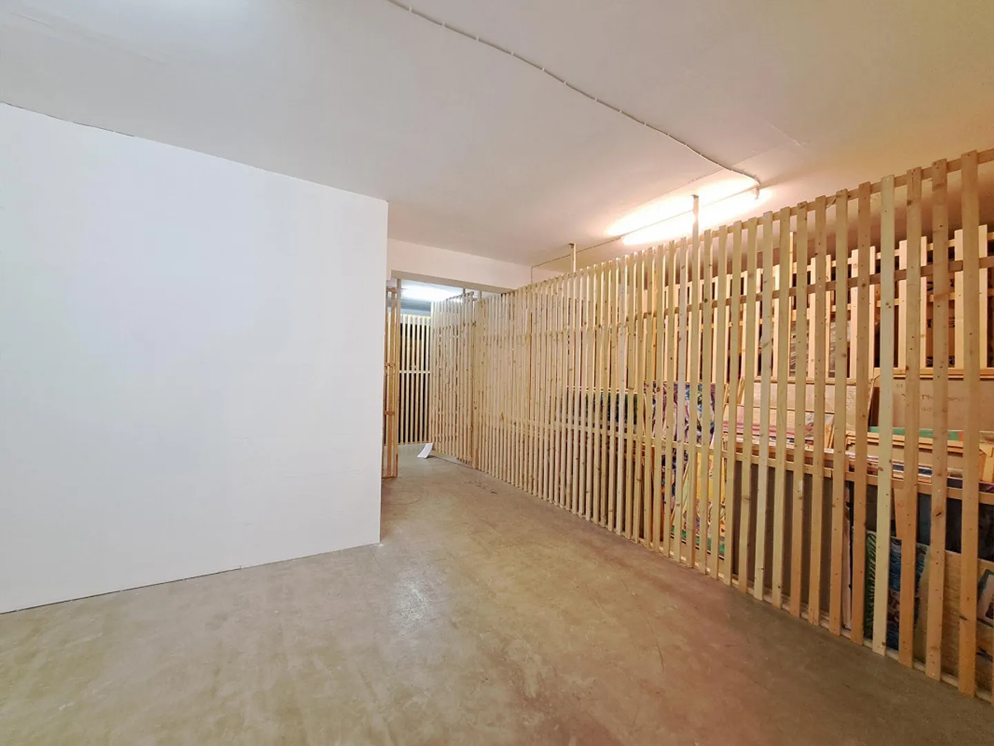 Ottimo spazio di stoccaggio al piano terra, centrale e asciutto - Foto 2 di 4