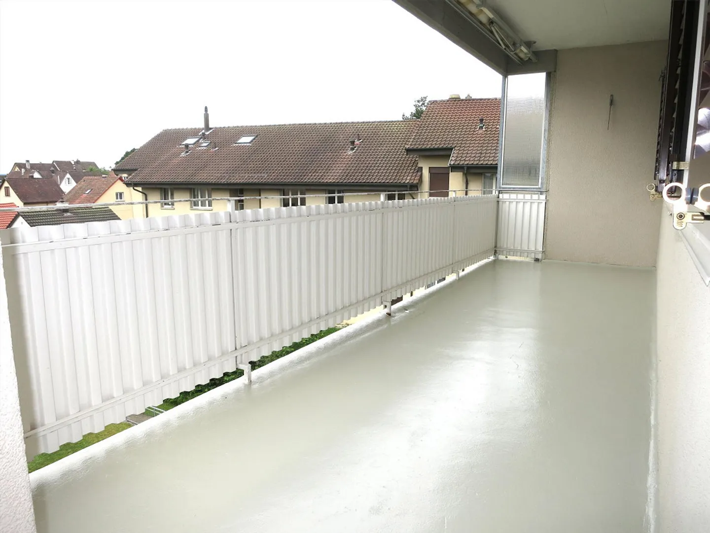 Living in a quiet family-friendly location in Schaffhausen - Photo 6 of 6
