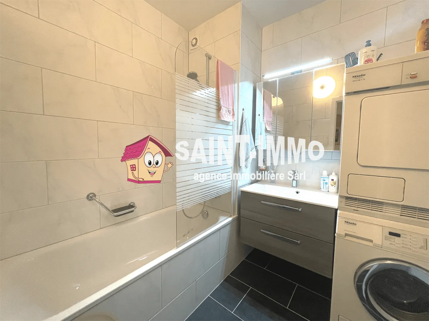 NUOVO PREZZO - Bellissimo appartamento pronto da abitare con 3.5 stanze (83 m2) e grande balcone e giardino comune - Foto 7 di 13