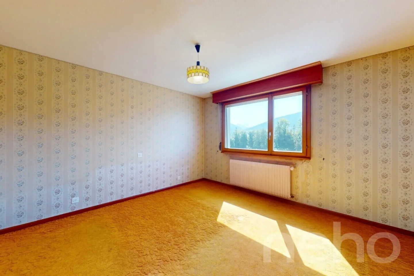 Family home with panoramic mountain views - Photo 7 of 13