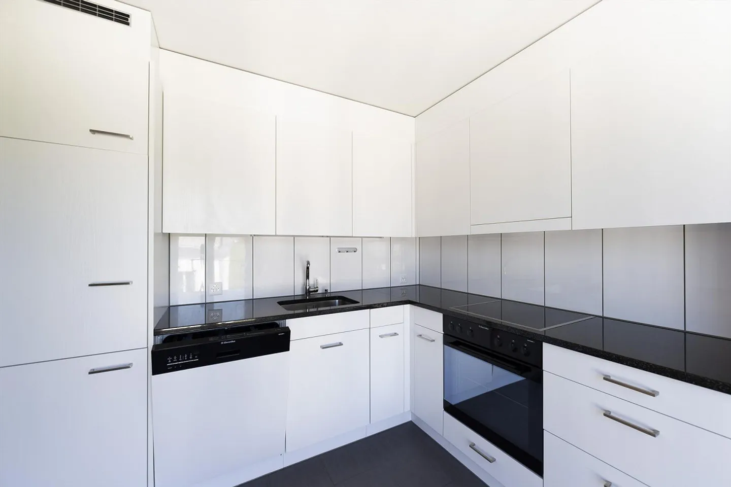 Dreamlike Attic Apartment is Looking for You! - Photo 5 of 11