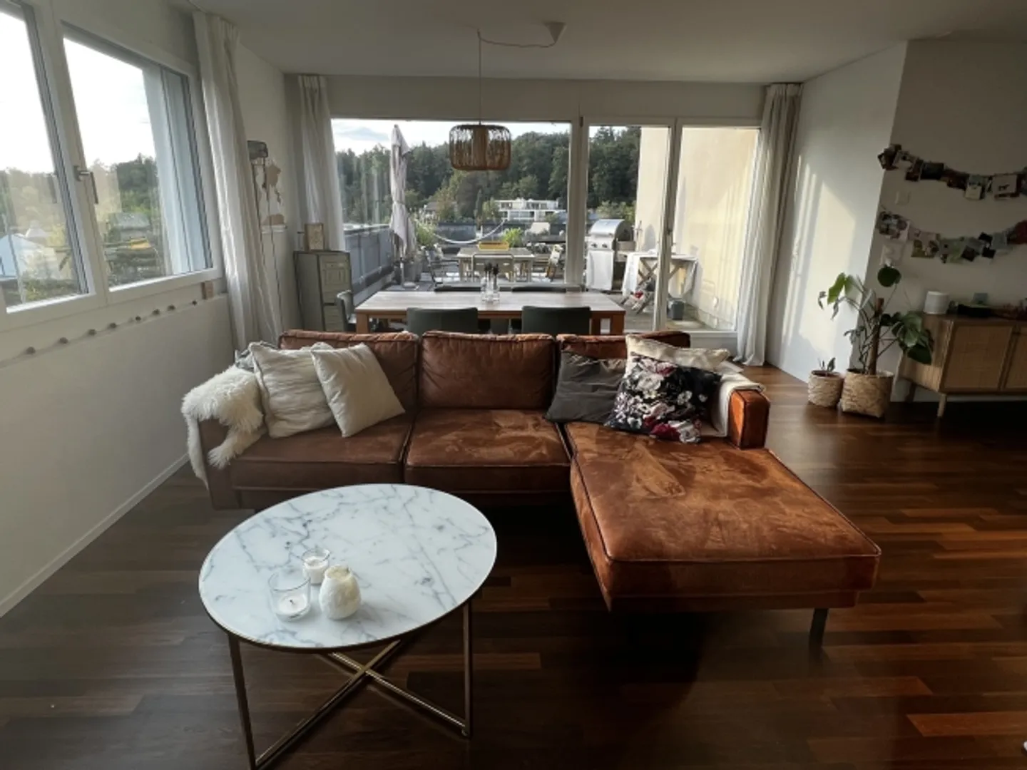 «2½ ZIMMER-ATTIKAWOHNUNG IN BADEN (AG), MÖBLIERT, TEMPORÄR» - Foto 2 von 8