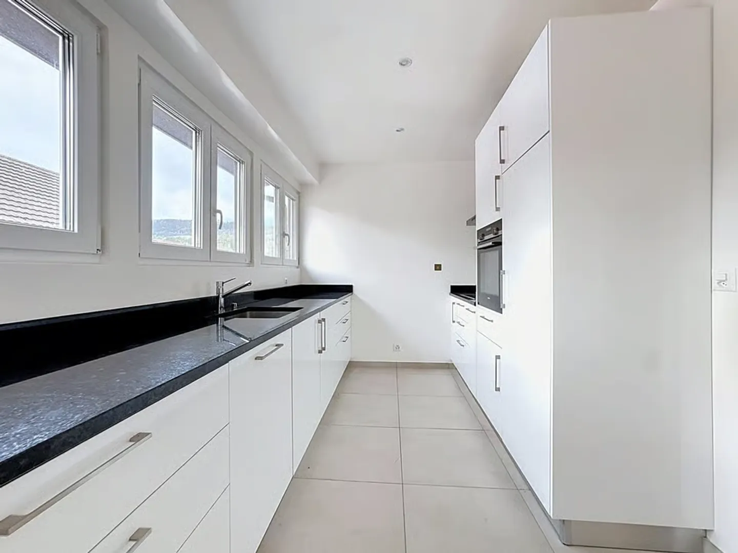 Immeuble entièrement rénové | 19,3 % de rendement sur fonds propre | 5 lots PPE - Photo 8 of 13
