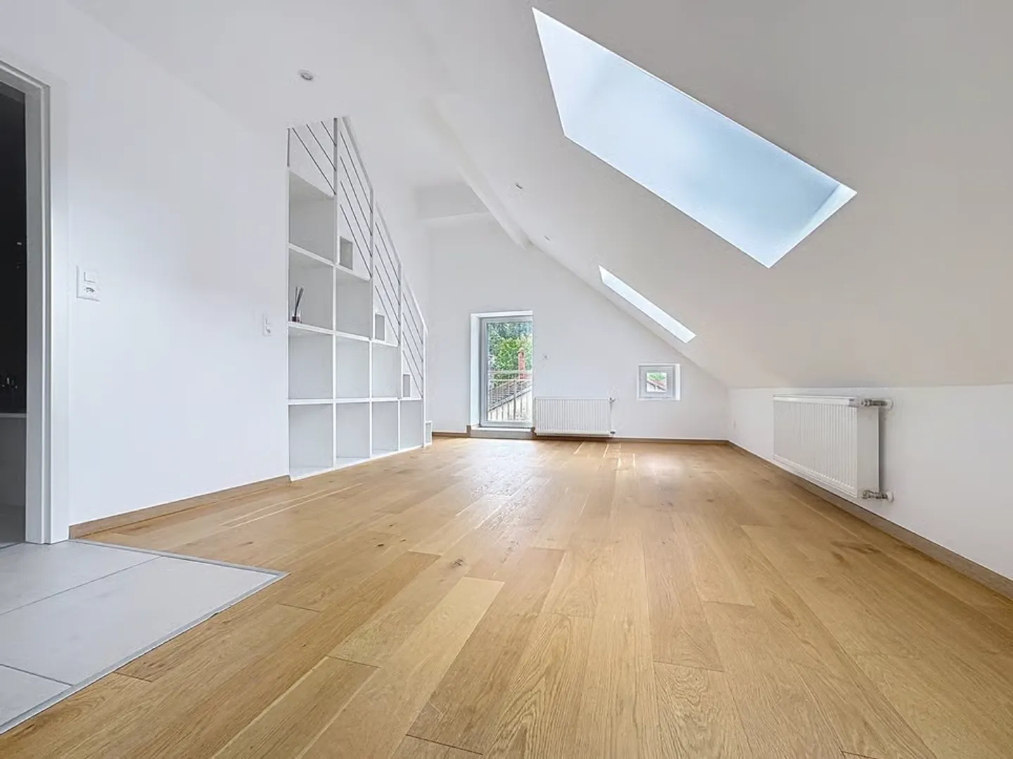 Immeuble entièrement rénové | 19,3 % de rendement sur fonds propre | 5 lots PPE - Photo 7 of 13