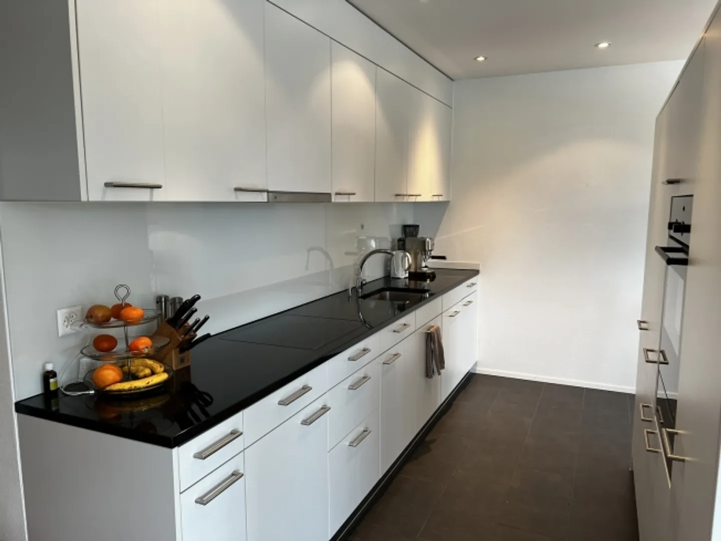 «2½ ZIMMER-ATTIKAWOHNUNG IN BADEN (AG), MÖBLIERT, TEMPORÄR» - Foto 7 von 8