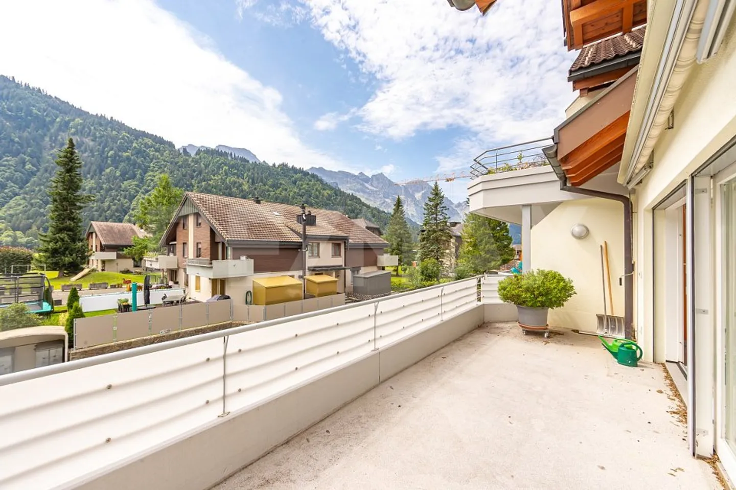 Appartement en duplex de 5,5 pièces dans un emplacement résidentiel attrayant - Photo 8 sur 13