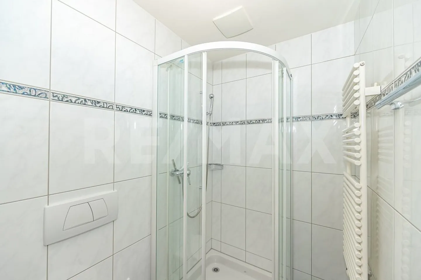 Appartement en duplex de 5,5 pièces dans un emplacement résidentiel attrayant - Photo 9 sur 13