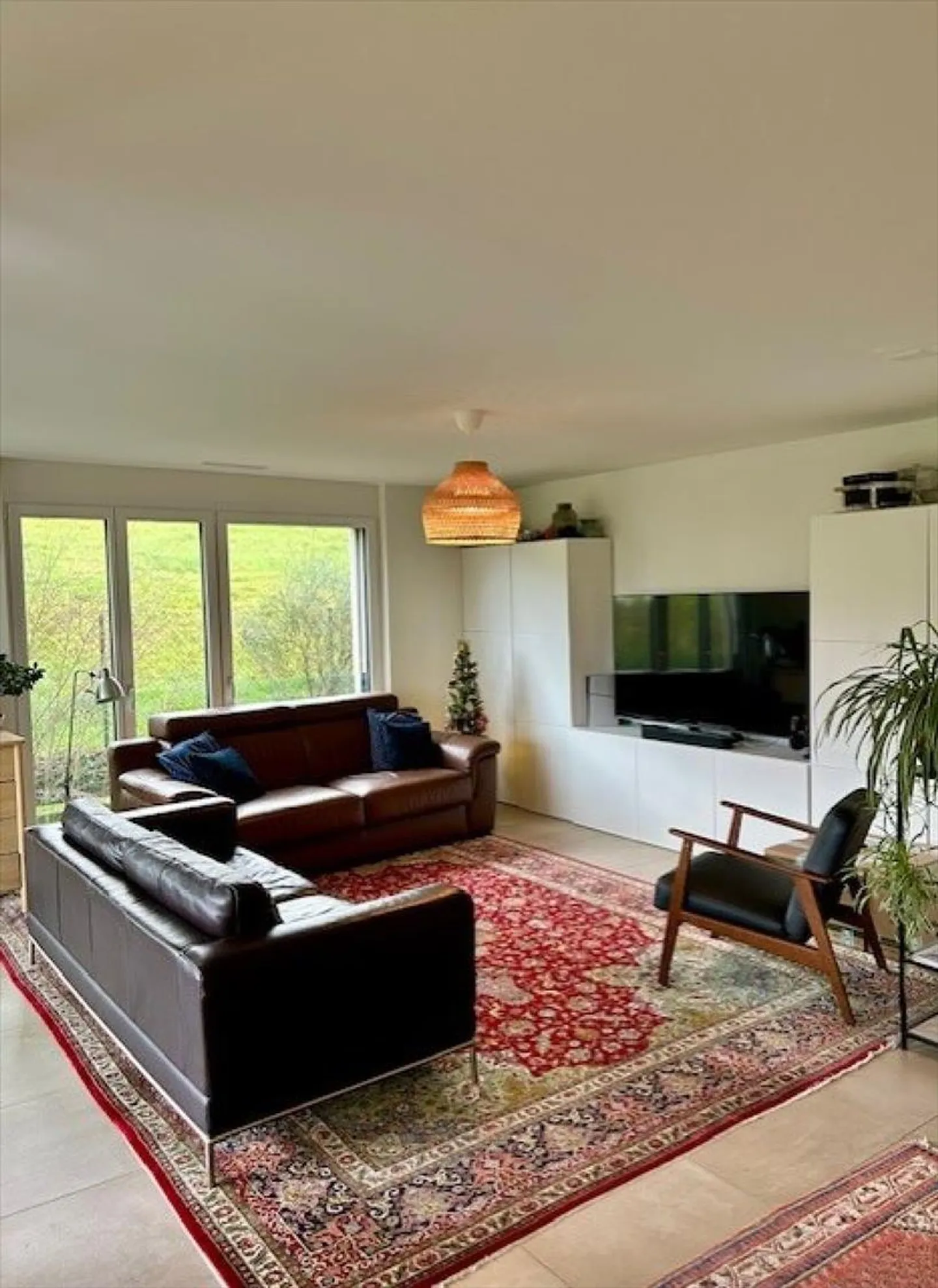 Unbedingt entdecken?! 4,5-Zimmer-Wohnung mit Terrasse und Seeblick - Foto 1 von 7