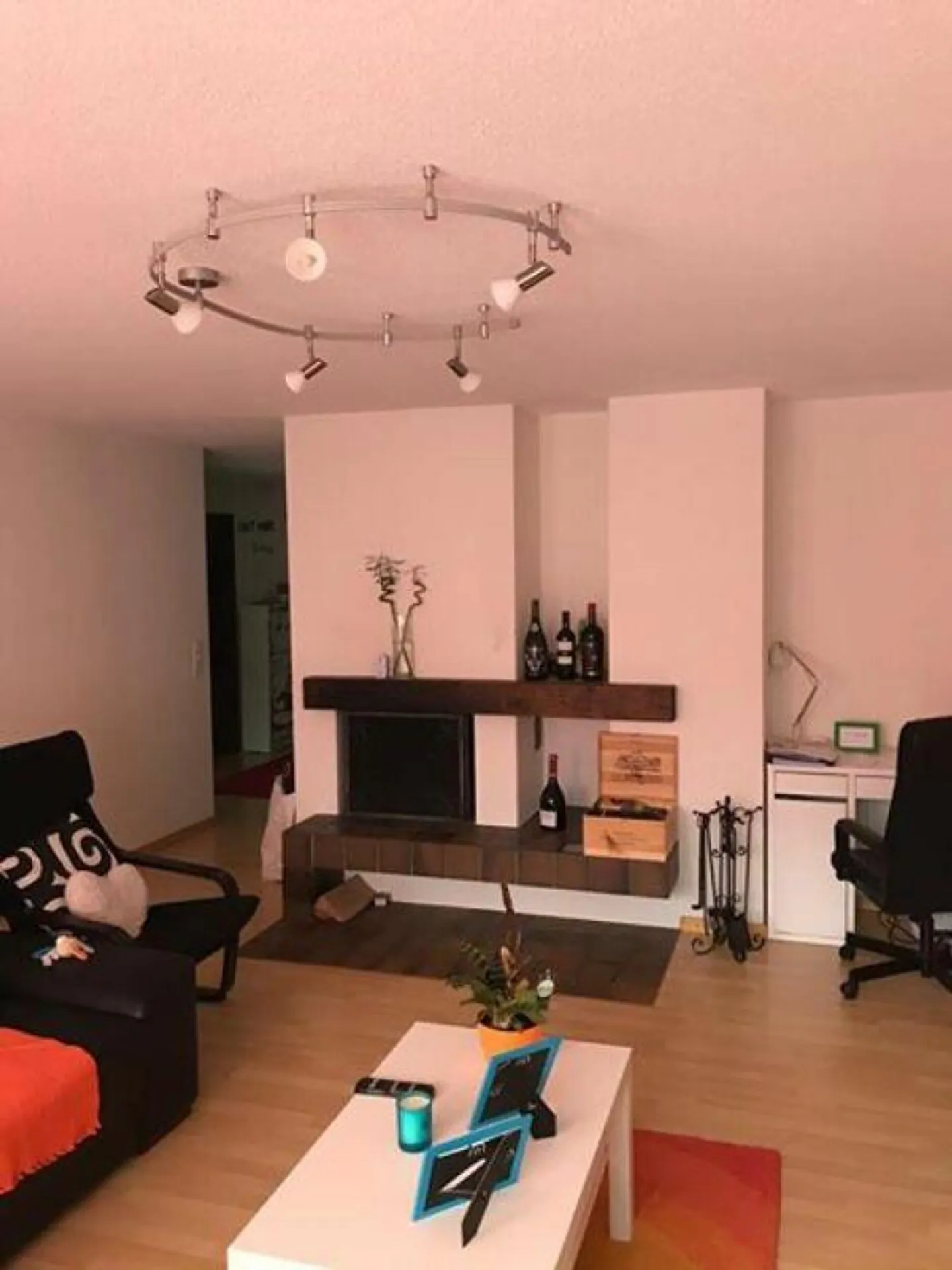 Ampio appartamento di 3,5 locali con camino a Schattdorf in affitto! - Foto 3 di 12