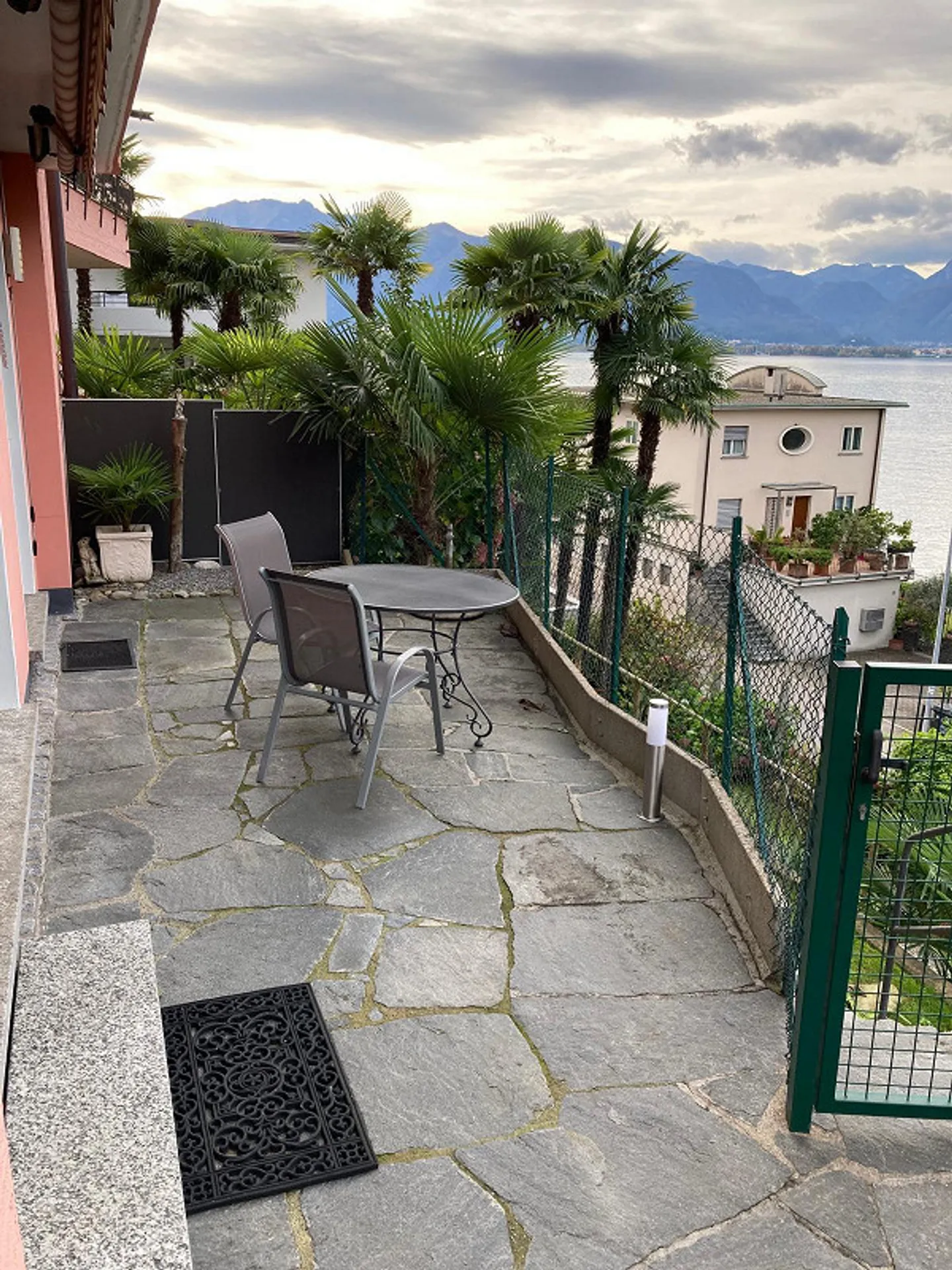 Appartamento ristrutturato con 2 camere vicino al lago a Magadino - Foto 2 di 8