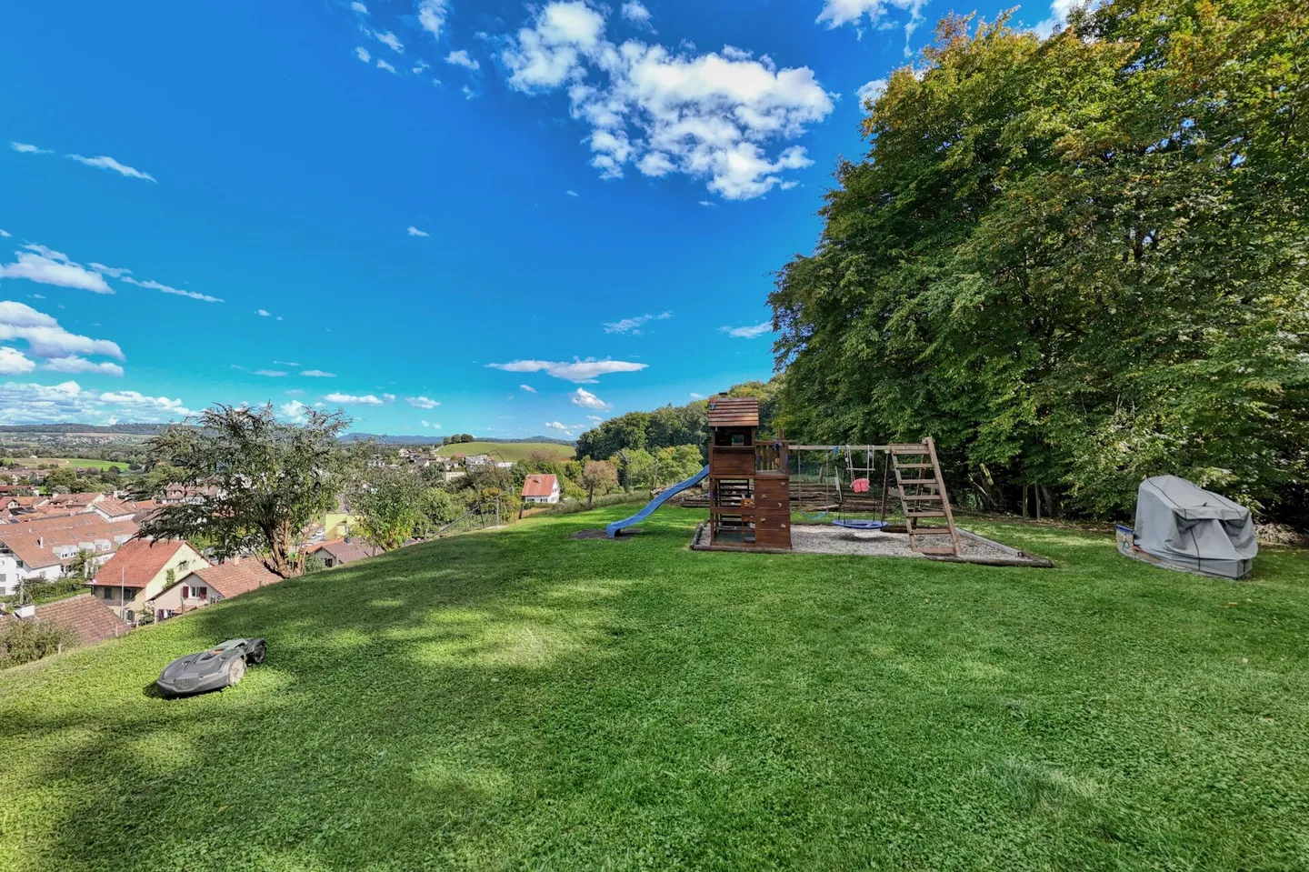 Casa unifamiliare indipendente di 8,5 stanze con appartamento e giardino paradisiaco copia - Foto 8 di 8