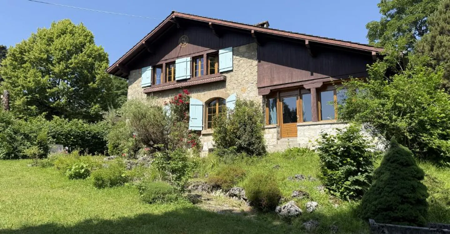 7-Zimmer-Haus - Foto 1 von 18