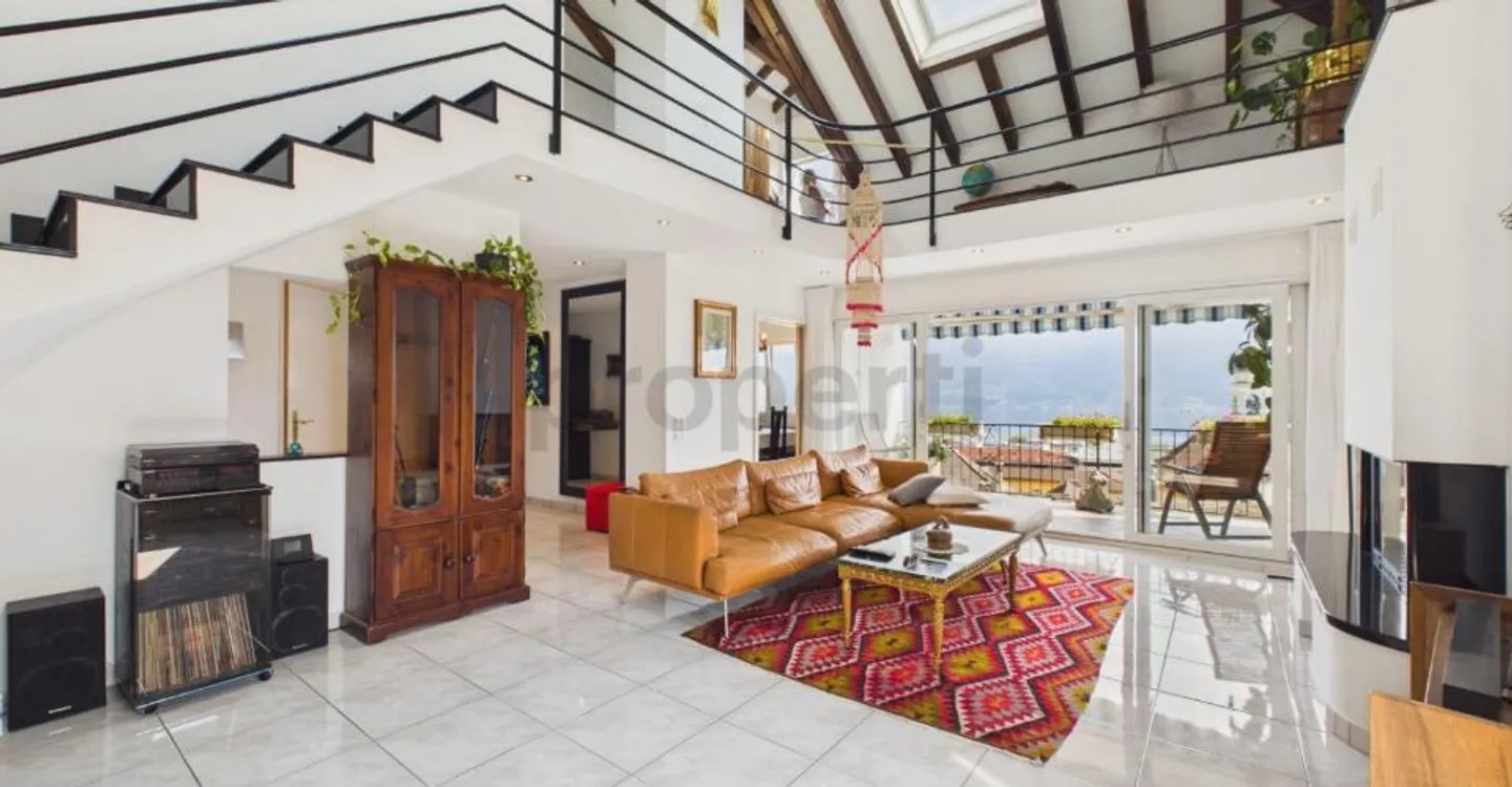 Prestigious 5.5-room penthouse with spectacular lake view - Photo 1 of 10