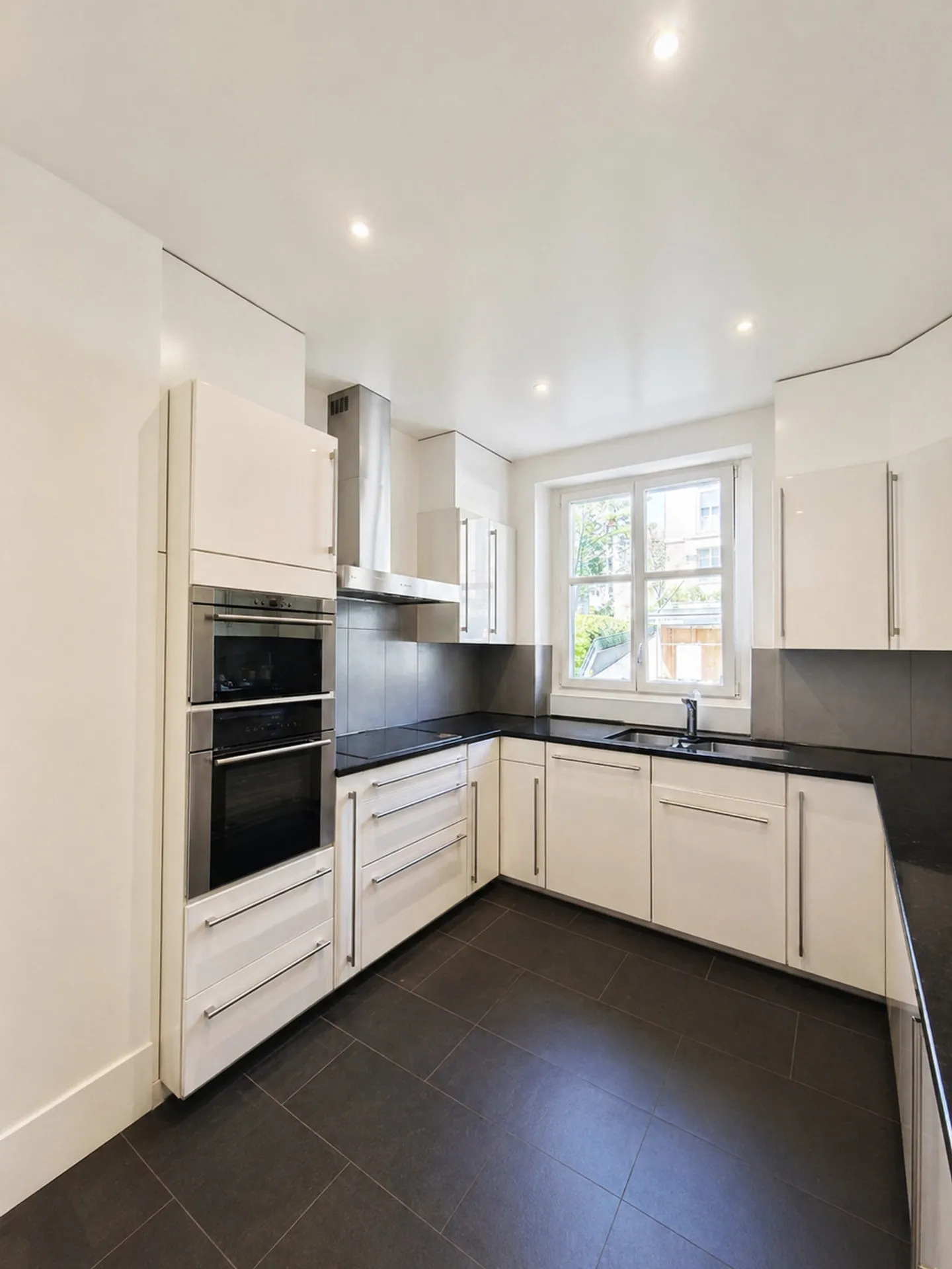 Superb 6-room apartment in the center of Lausanne - Photo 4 of 8