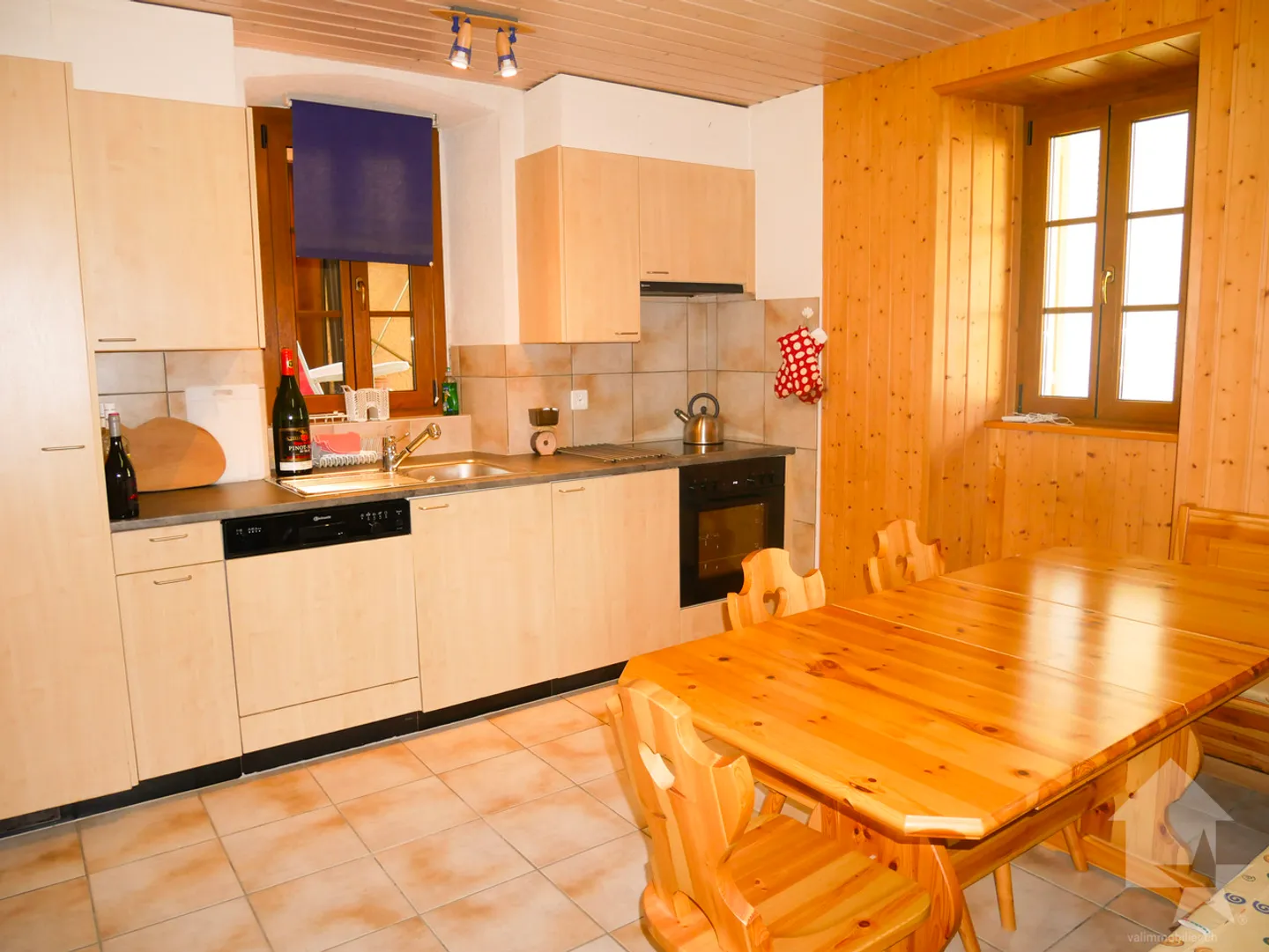 Votre deuxième maison au cœur de Saillon avec Carnotzet - Photo 9 sur 31