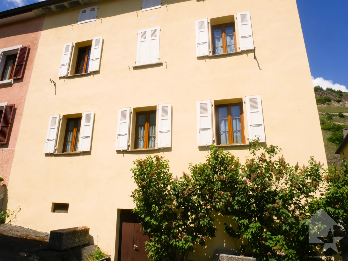 Votre deuxième maison au cœur de Saillon avec Carnotzet - Photo 23 sur 31