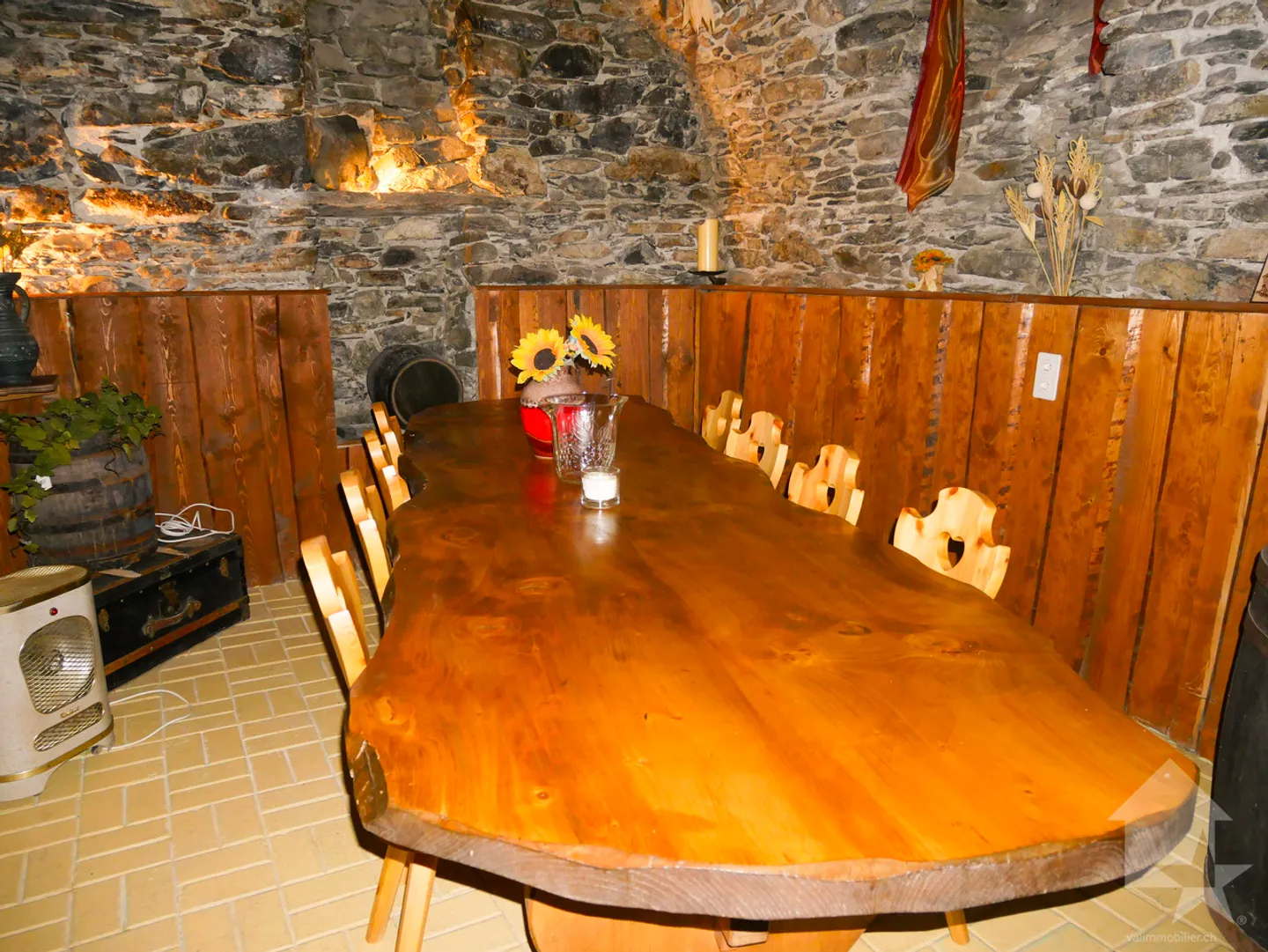 Votre deuxième maison au cœur de Saillon avec Carnotzet - Photo 26 sur 31