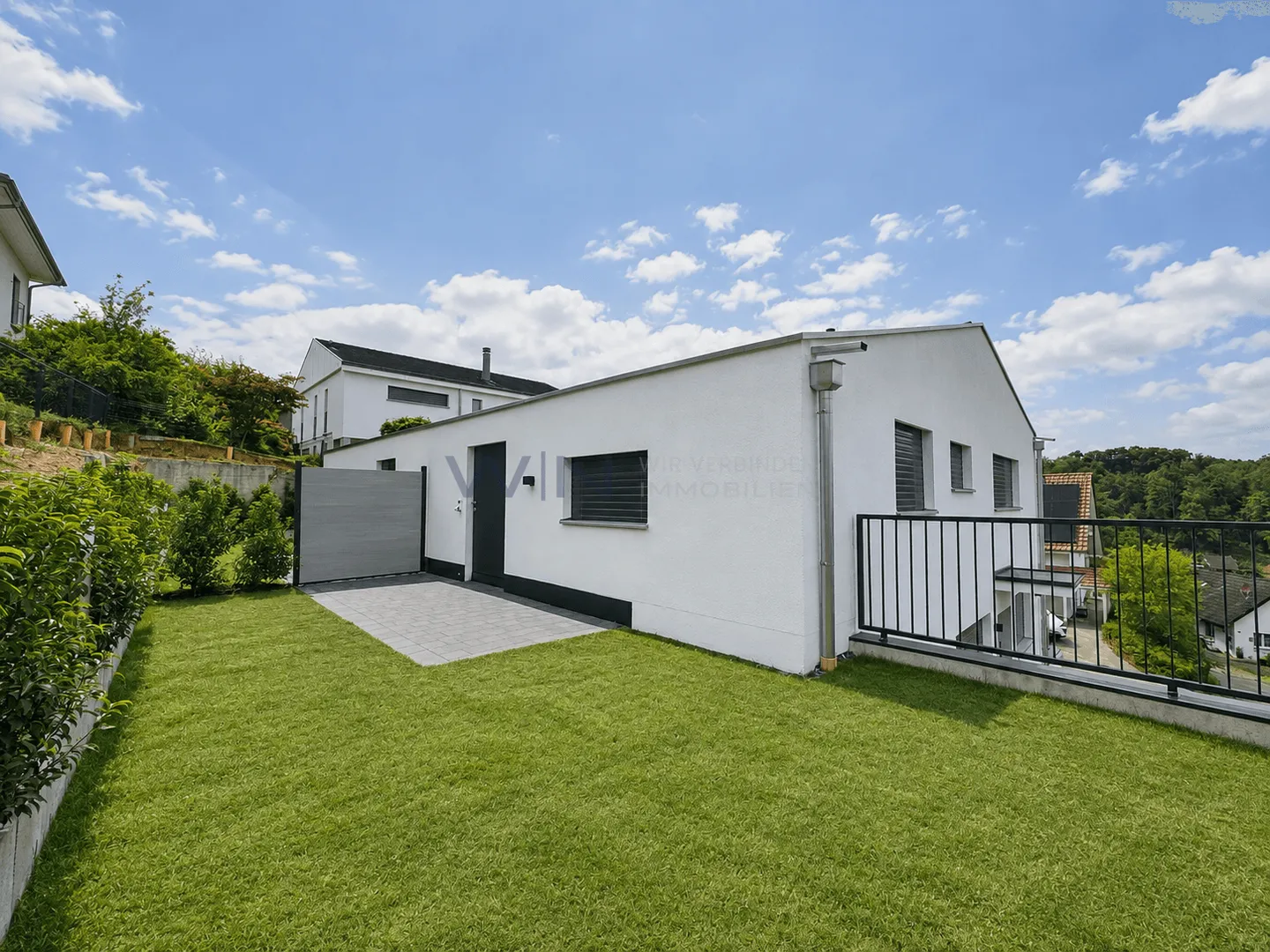 Semi-Detached House 5.5 Rooms - Photo 6 of 13