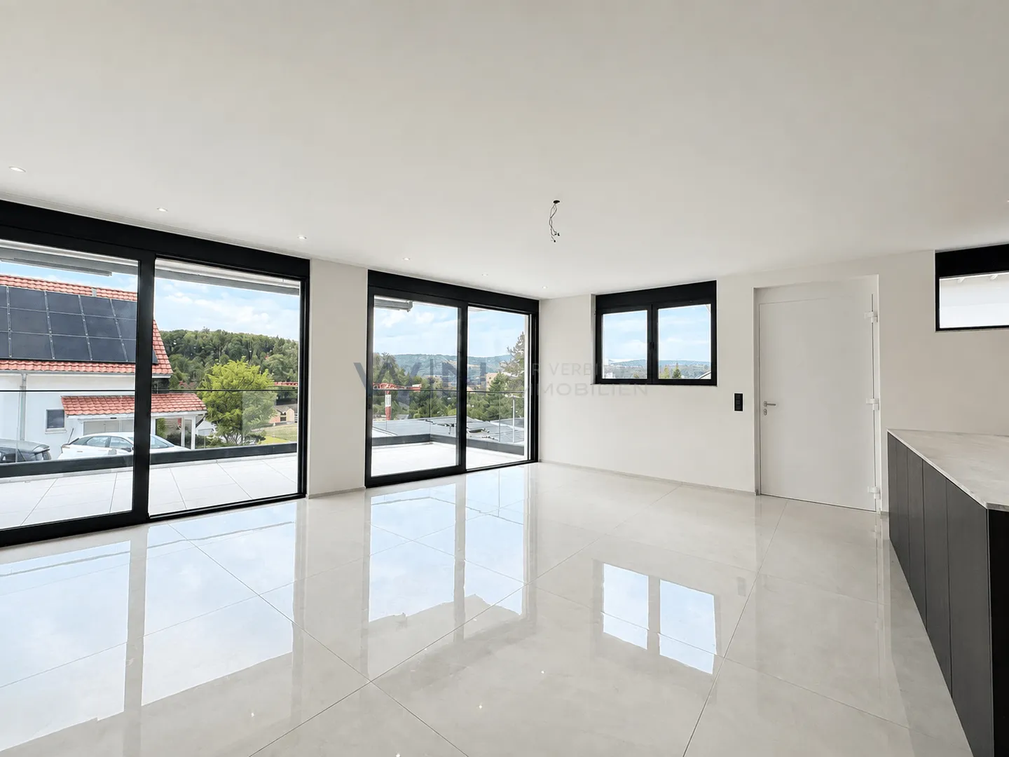 Semi-Detached House 5.5 Rooms - Photo 8 of 13