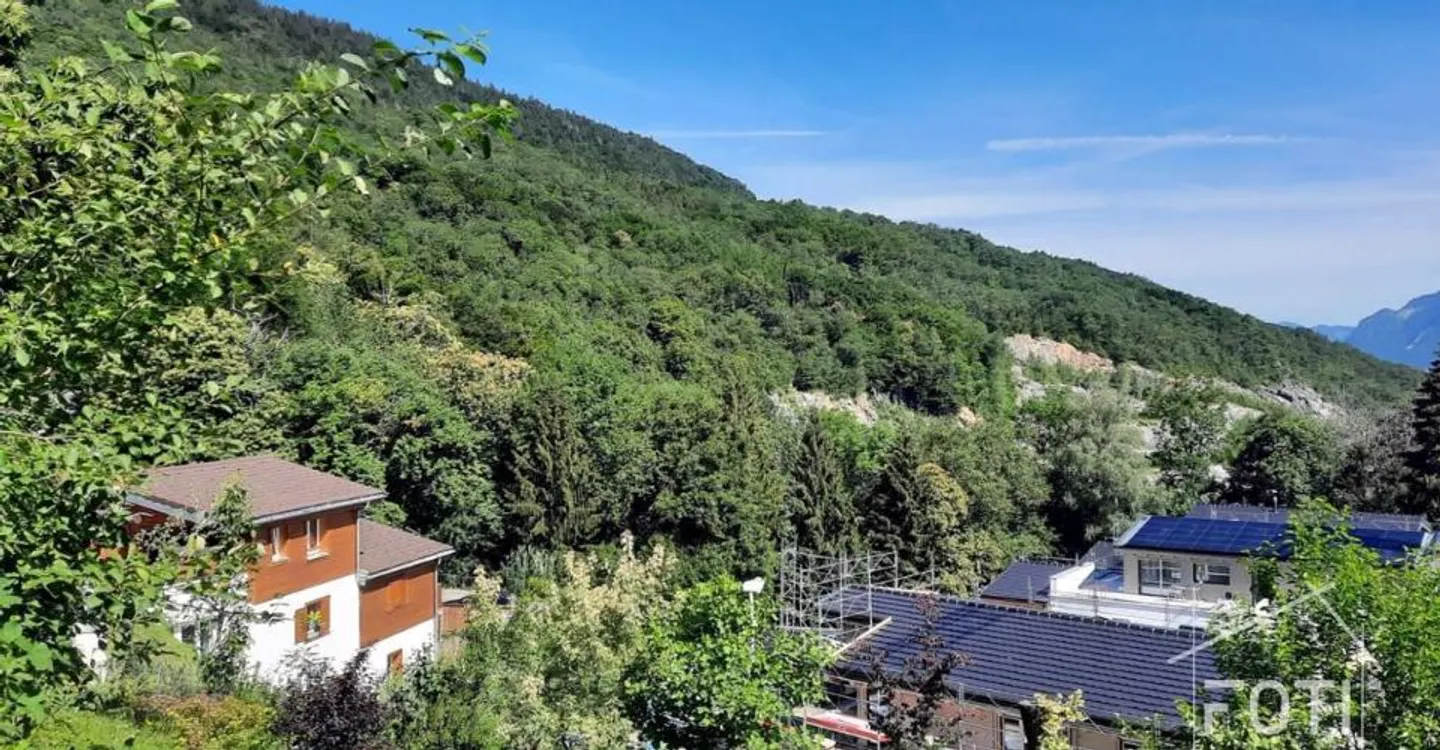 Grand chalet de 5,5 pièces avec sous-sol et garage double, sur plan avec toutes - Foto 6 von 9