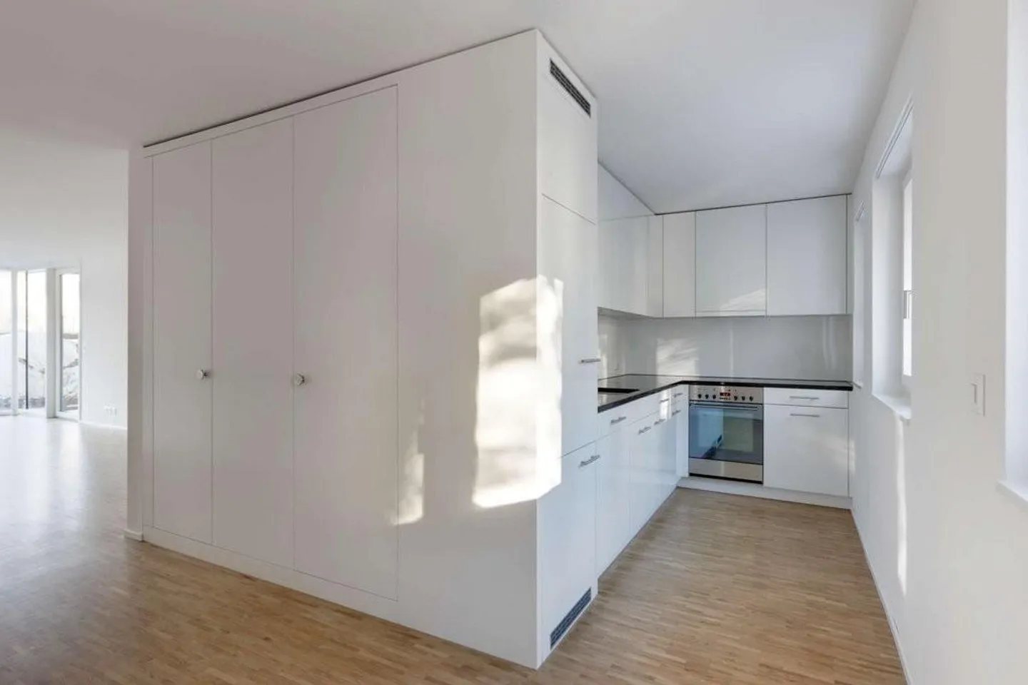 Appartement spacieux et lumineux - Photo 2 sur 5