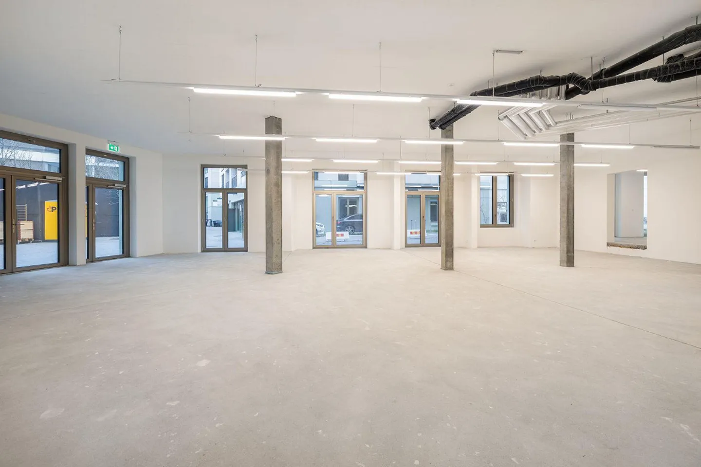 Spazio commerciale con potenziale nell'area Glasi di Bülach - Foto 6 di 12