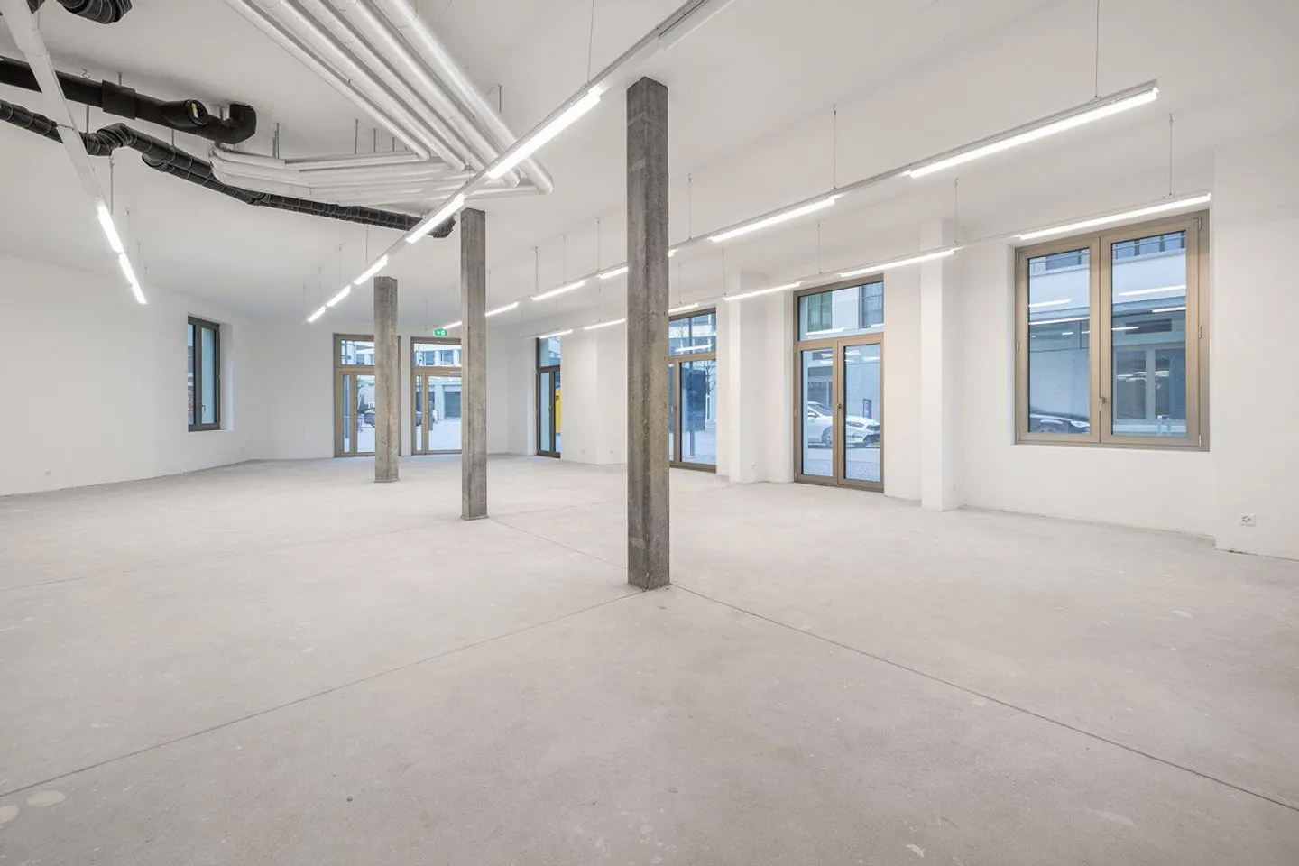 Spazio commerciale con potenziale nell'area Glasi di Bülach - Foto 7 di 12