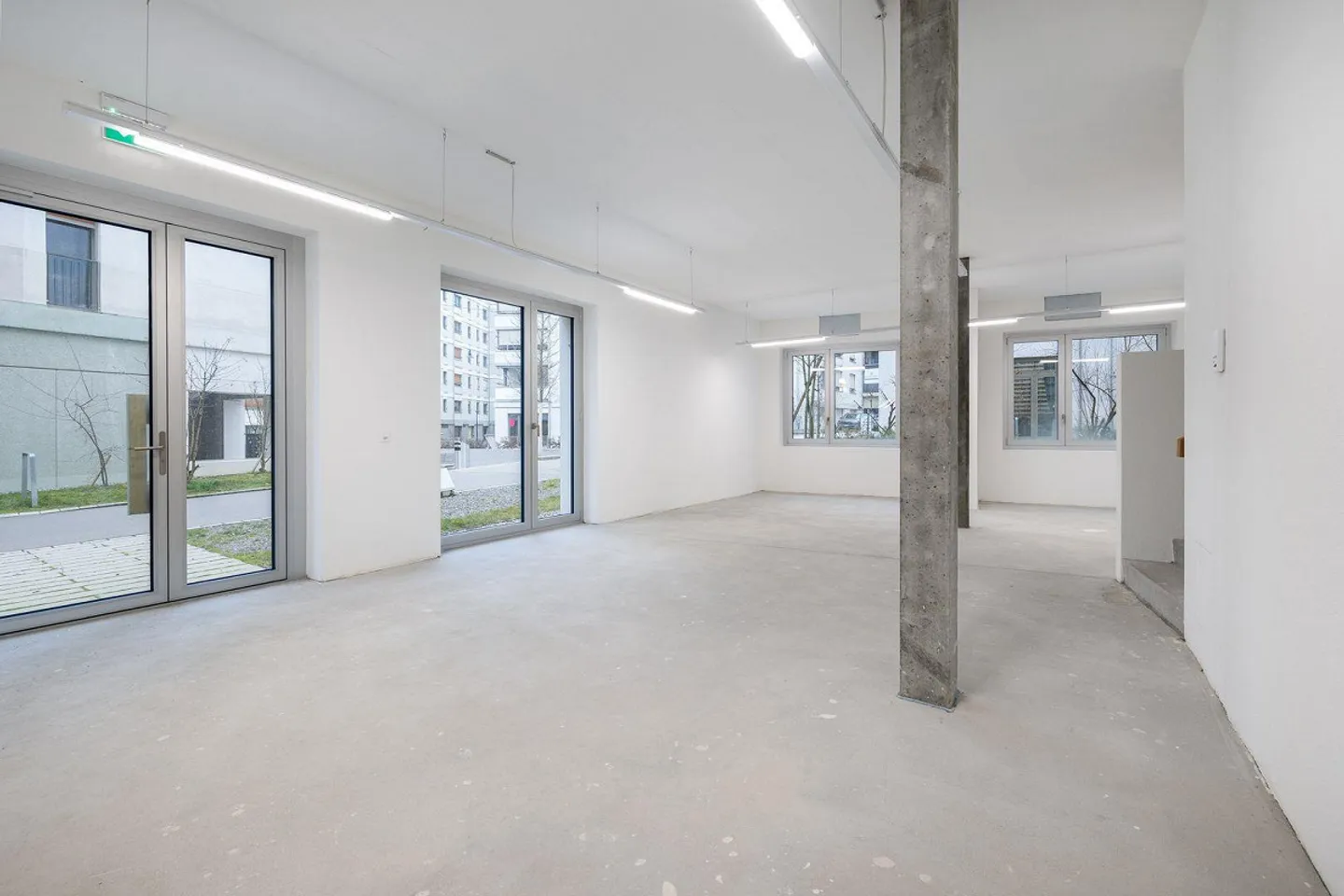 Spazio commerciale con potenziale nell'area Glasi di Bülach - Foto 9 di 12