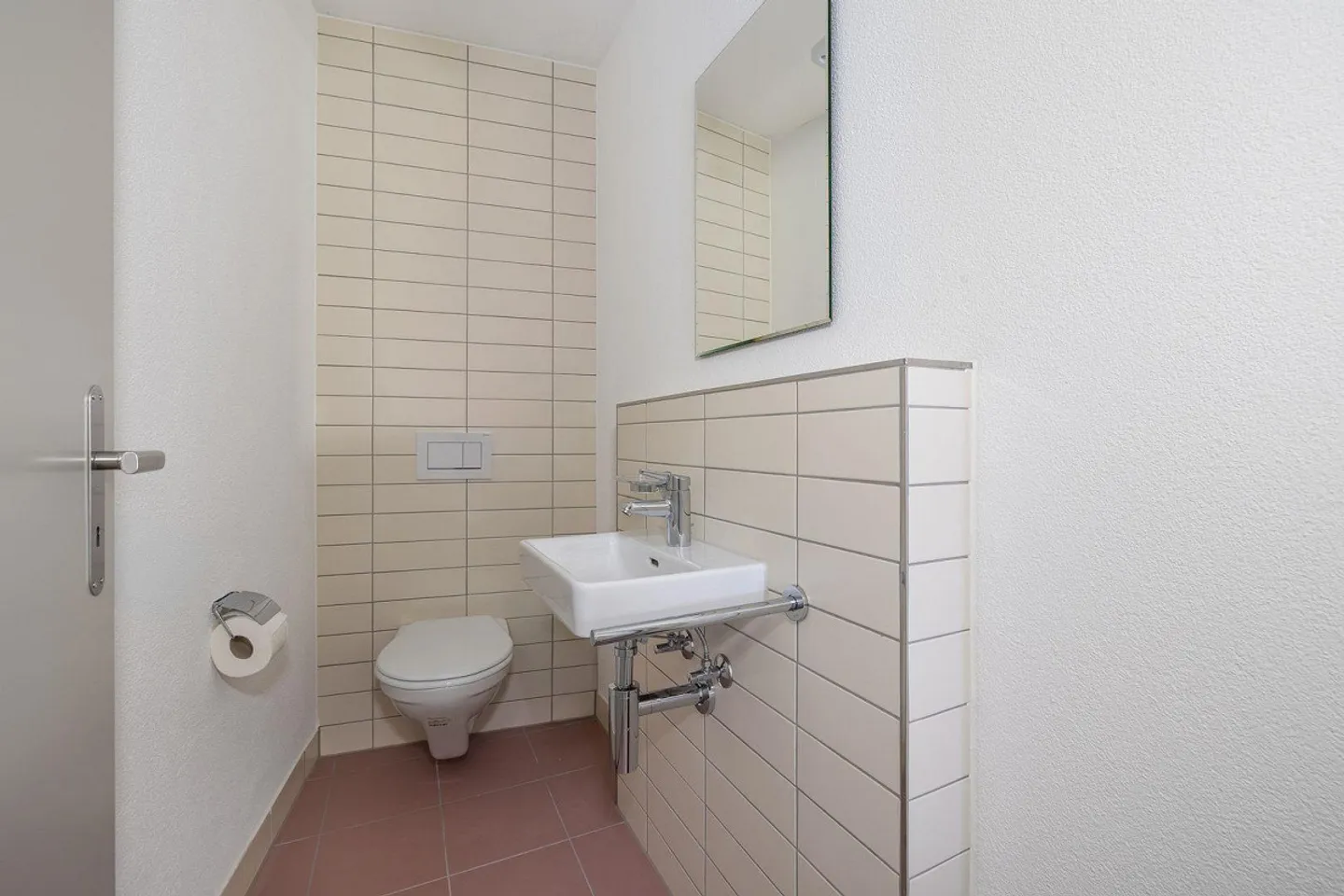 Spazio commerciale con potenziale nell'area Glasi di Bülach - Foto 10 di 12