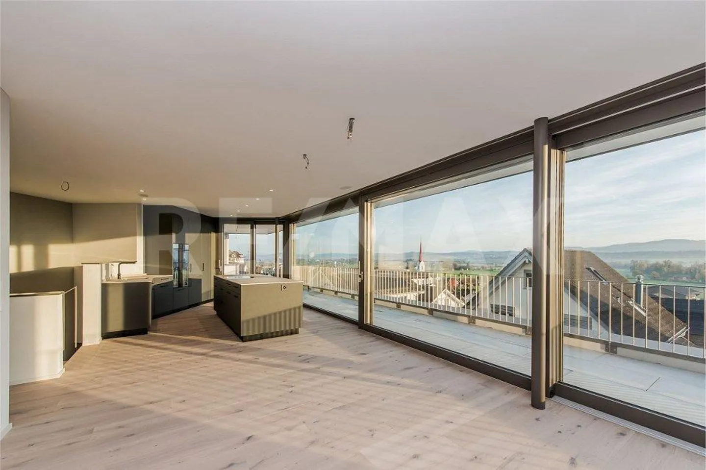 PRIMA OCCUPAZIONE: VILLA INDIPENDENTE DI 6 ½ STANZE - Foto 3 di 12