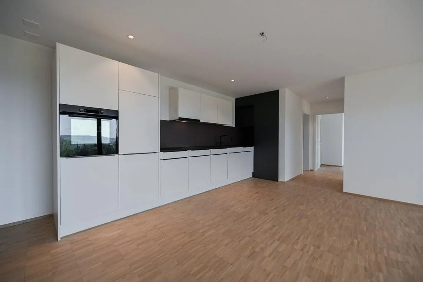 Vivre avec vue sur le paysage montagneux - Photo 3 sur 12