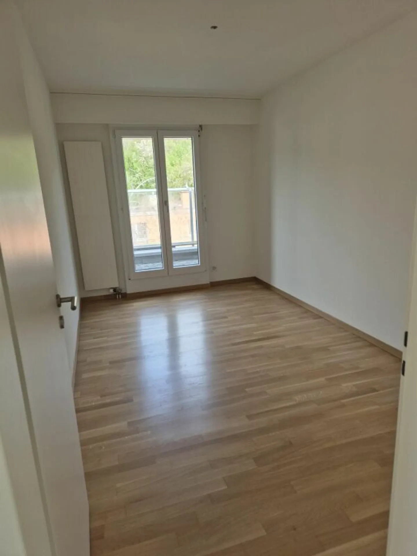 Sunny Attic Apartment - Photo 9 of 13