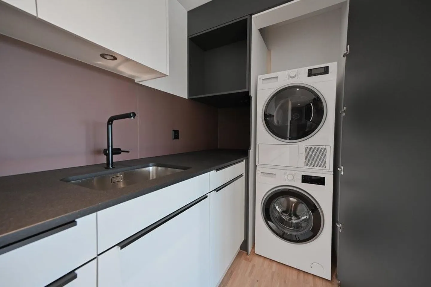 Vivre avec vue sur le paysage montagneux - Photo 10 sur 12