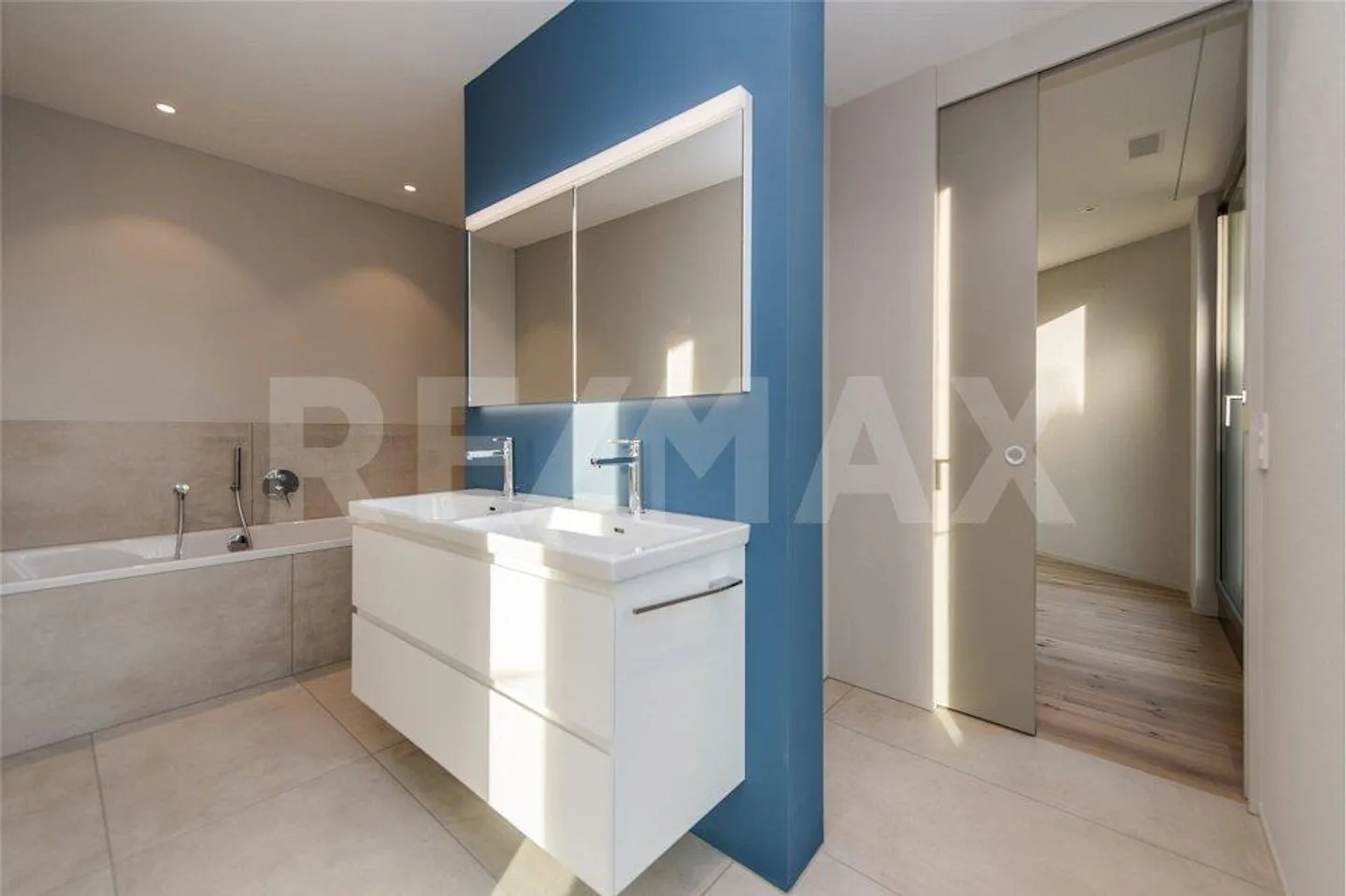 PRIMA OCCUPAZIONE: VILLA INDIPENDENTE DI 6 ½ STANZE - Foto 6 di 12