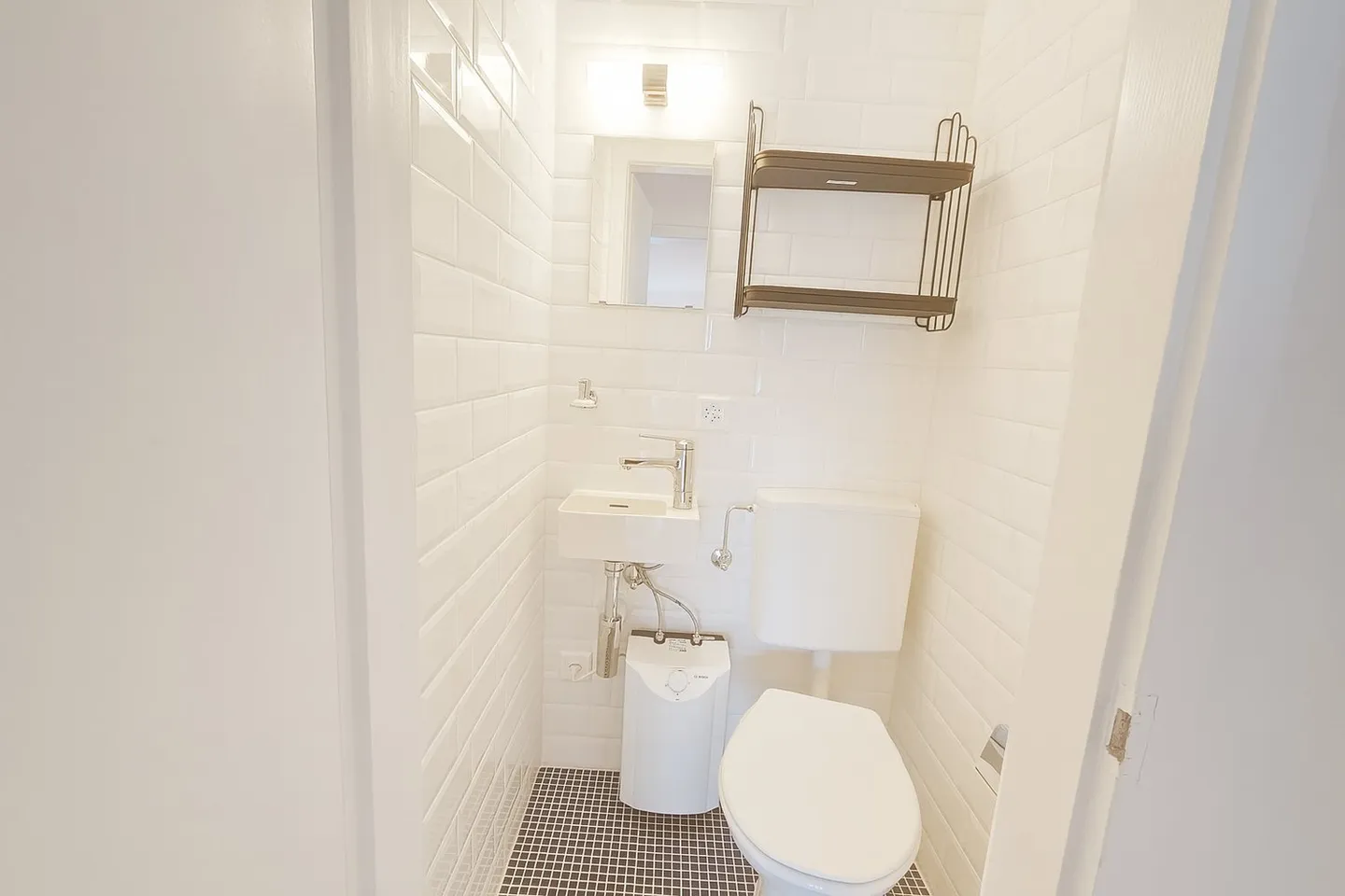 Beautiful 4-room apartment in Neuchâtel renovated - Photo 10 of 14