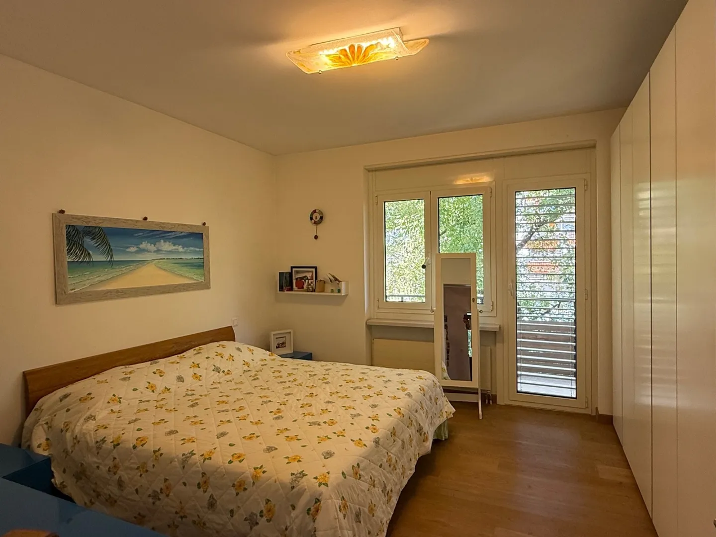 Appartement spacieux de 5.5 pièces entouré de verdure, très calme - Photo 8 sur 14