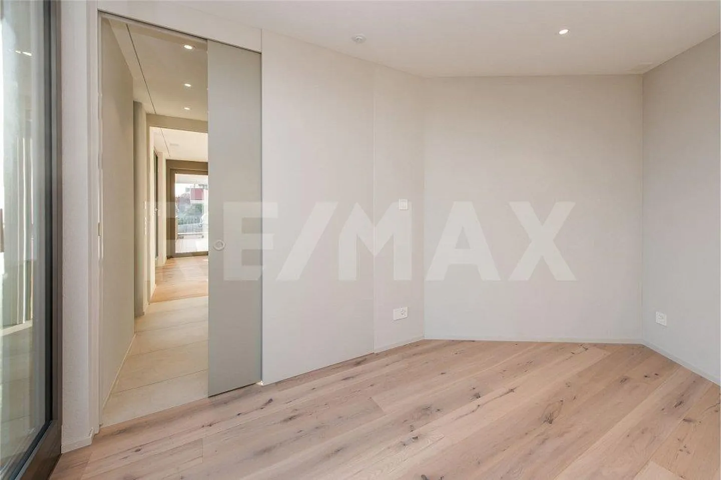 PRIMA OCCUPAZIONE: VILLA INDIPENDENTE DI 6 ½ STANZE - Foto 7 di 12