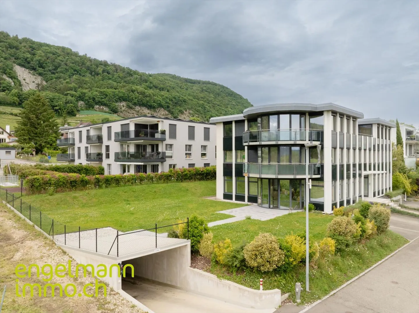 Appartamento spazioso di 4.5 stanze - Foto 1 di 13