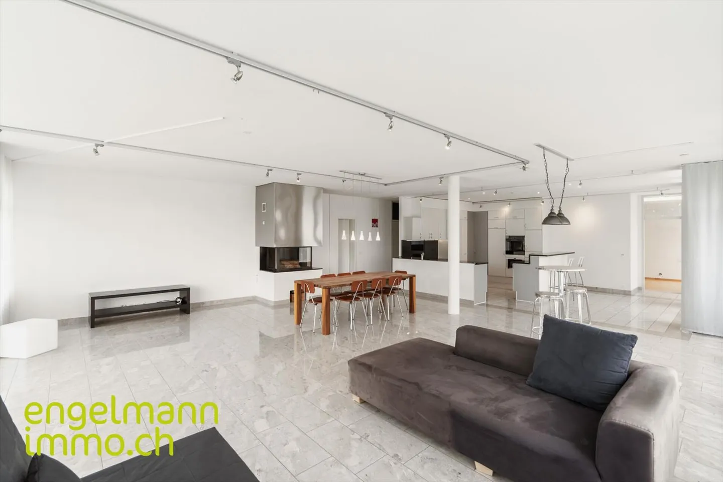 Appartamento spazioso di 4.5 stanze - Foto 2 di 13