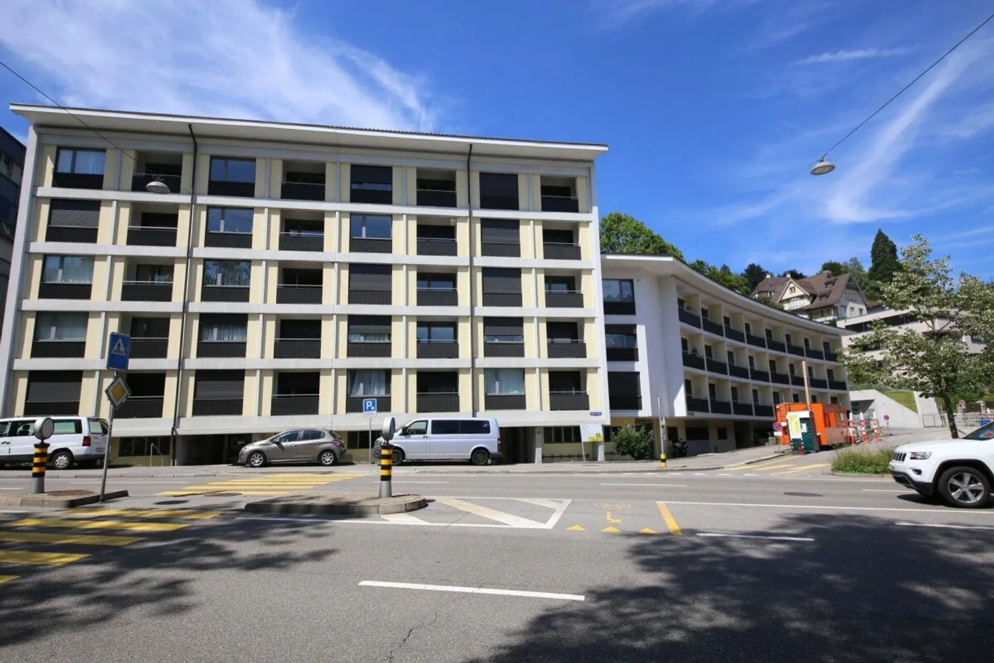 Bright apartment with central location - Photo 1 of 8