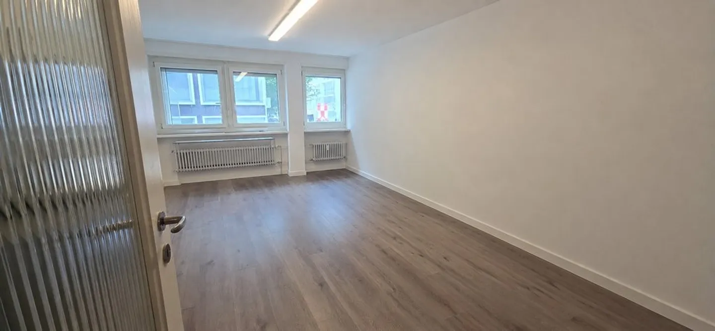 Modernes Büro in Zürich - Foto 6 von 11