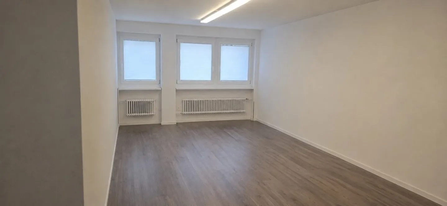 Modernes Büro in Zürich - Foto 8 von 11